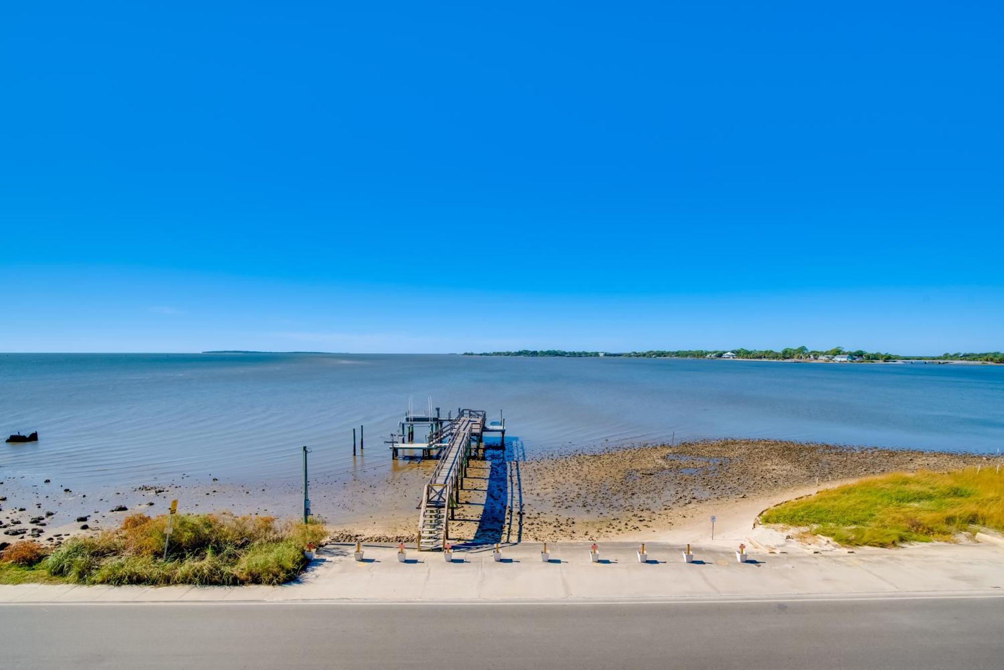 Oceanfront Oasis In Cedar Key With 2 Balconies! Villa Bagian luar foto