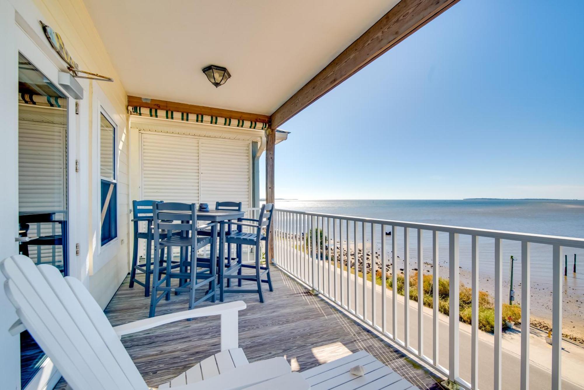 Oceanfront Oasis In Cedar Key With 2 Balconies! Villa Bagian luar foto